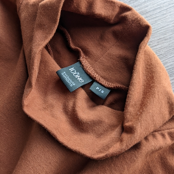 Mock-neck bodysuit (Icône) - Picture 2 of 4